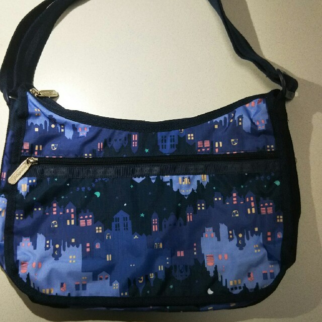 LeSportsac(レスポートサック)のレスポートサック クラシックホーボー中古 レディースのバッグ(ショルダーバッグ)の商品写真