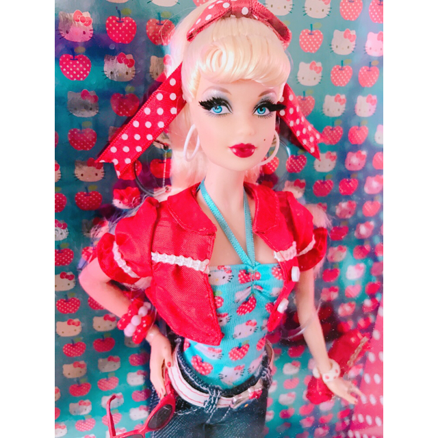 Barbie(バービー)のナナシノ7様専用 Barbie ♥ ウェーブアイロン エンタメ/ホビーのおもちゃ/ぬいぐるみ(キャラクターグッズ)の商品写真