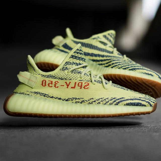 adidas(アディダス)のYEEZY BOOST 350 V2 “SEMI FROZEN YELLOW” メンズの靴/シューズ(スニーカー)の商品写真