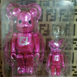 FENDI - FENDI ベアブリックの通販 by いちご|フェンディならラクマ