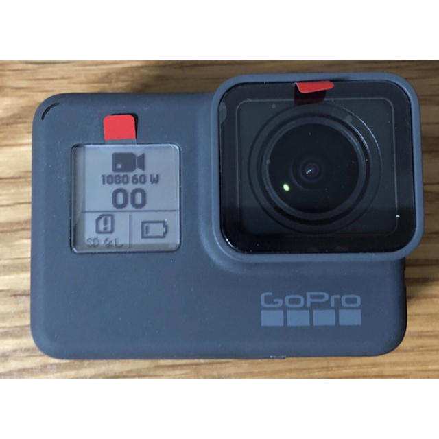 【ほぼ新品・さらに値下げ！】GoPro HERO6 Blackアクセサリー付き!