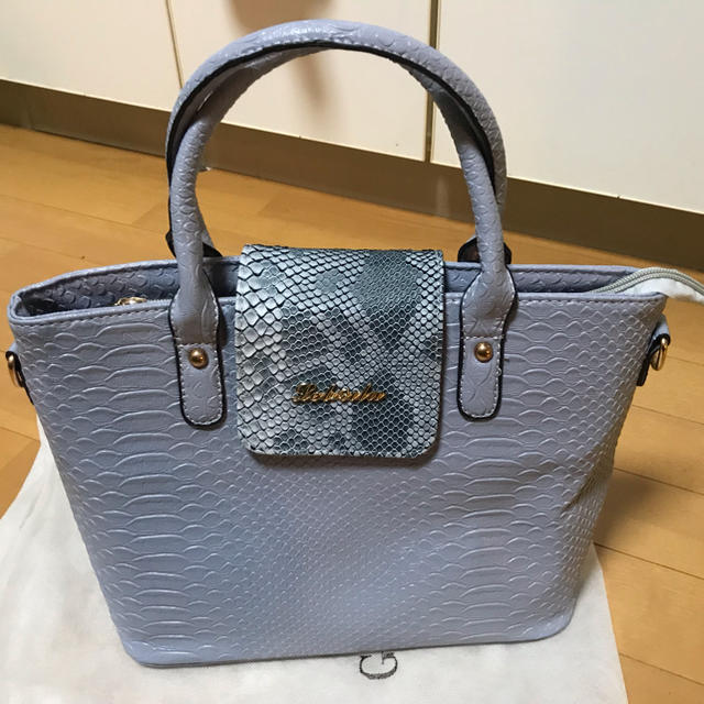 ハンドバッグ 水色 青 レディースのバッグ(ハンドバッグ)の商品写真