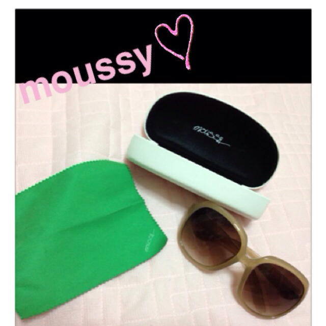 moussy(マウジー)の8/8お値下げ♡moussyサングラス♡ レディースのファッション小物(サングラス/メガネ)の商品写真