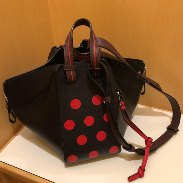 LOEWE(ロエベ)のロエベ ハンモック レディースのバッグ(ショルダーバッグ)の商品写真