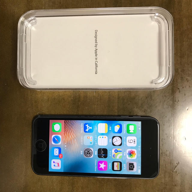 iPod touch(アイポッドタッチ)のiPod touch 第6世代 スペースグレイ 16GB 美品 スマホ/家電/カメラのオーディオ機器(ポータブルプレーヤー)の商品写真