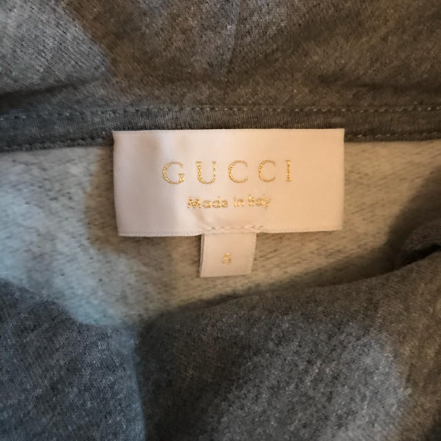 Gucci(グッチ)のグレー 裏起毛ワンピース 5y 110 キッズ/ベビー/マタニティのキッズ服女の子用(90cm~)(ワンピース)の商品写真