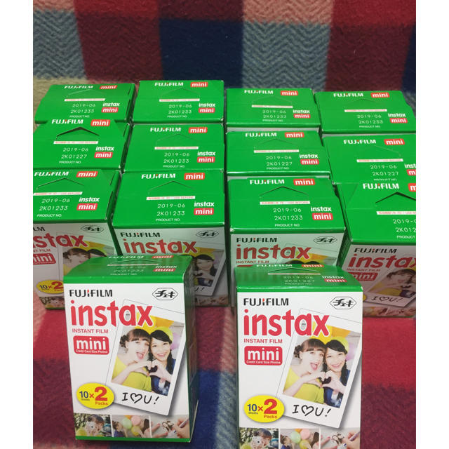 富士フイルム(フジフイルム)のチェキフィルム instax mini 80枚【新品】 スマホ/家電/カメラのカメラ(その他)の商品写真