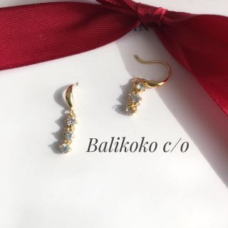 3粒ストーンデザインフックピアス(ピアス)