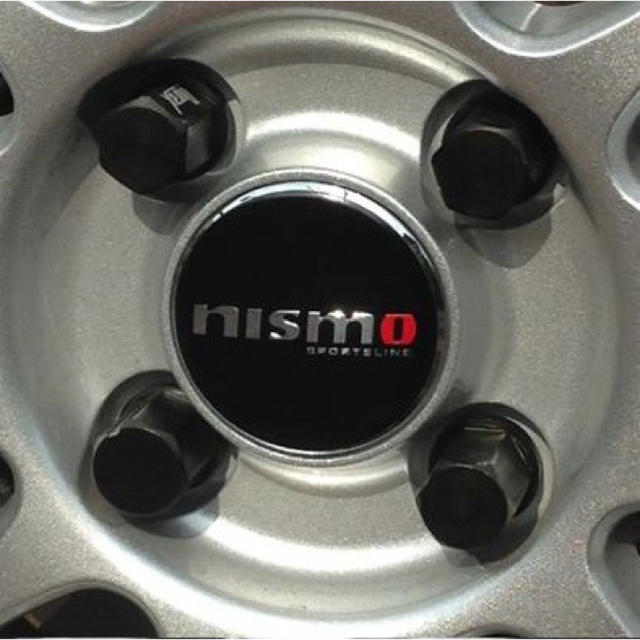 日産(ニッサン)のNISMO ホイール センター デカール ステッカー   自動車/バイクの自動車(車外アクセサリ)の商品写真