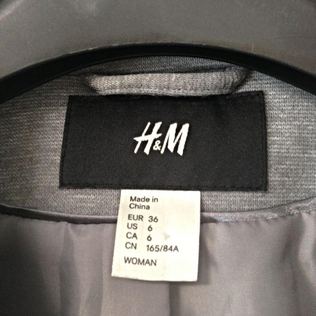 H&M(エイチアンドエム)のH&M ショート丈ジャケット レディースのジャケット/アウター(テーラードジャケット)の商品写真