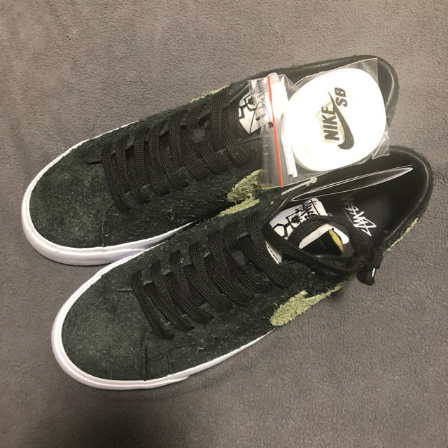 STUSSY(ステューシー)のシバちゃん様専用 nike stussy sb ズーム ブレーザー メンズの靴/シューズ(スニーカー)の商品写真