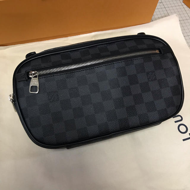 LOUIS VUITTON(ルイヴィトン)の未使用◼️ルイヴィトン、アンブレール、N41289ダミエ・グラフィット2018年 メンズのバッグ(ショルダーバッグ)の商品写真