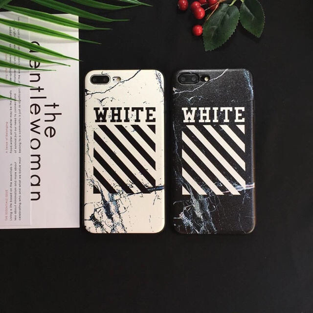 エルメス iPhone8 ケース 三つ折 | OFF-WHITE - ストリートiPhoneケースの通販 by ポケモンshop｜オフホワイトならラクマ