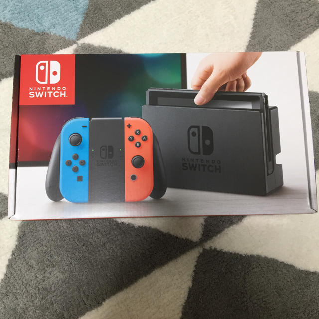 Nintendo Switch(ニンテンドースイッチ)の新品未使用 ニンテンドースイッチ Nintendo switch ブルーレッド エンタメ/ホビーのゲームソフト/ゲーム機本体(家庭用ゲーム機本体)の商品写真