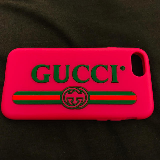 Gucci(グッチ)のたんたん様専用 GUCCI 完売商品 激レア グッチ  スマホ/家電/カメラのスマホアクセサリー(iPhoneケース)の商品写真