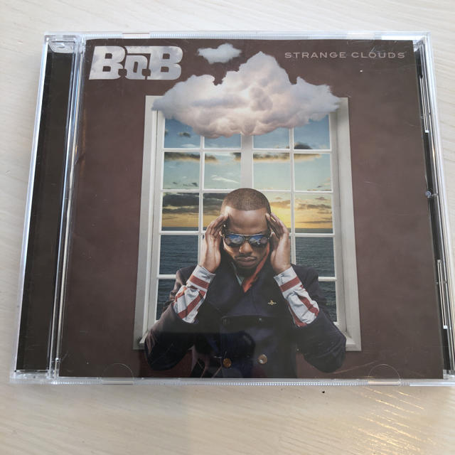 B.o.B  STRANGE CLOUDS エンタメ/ホビーのCD(ポップス/ロック(洋楽))の商品写真