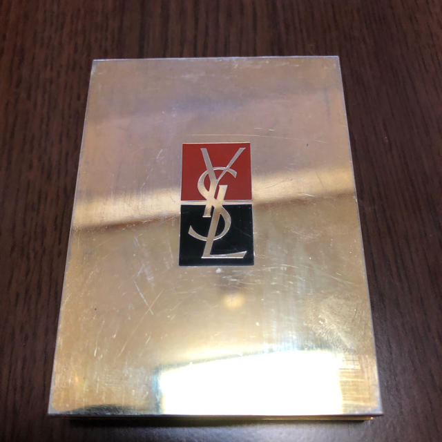 Yves Saint Laurent Beaute(イヴサンローランボーテ)のYves Saint Laurent アイシャドウ コスメ/美容のベースメイク/化粧品(アイシャドウ)の商品写真