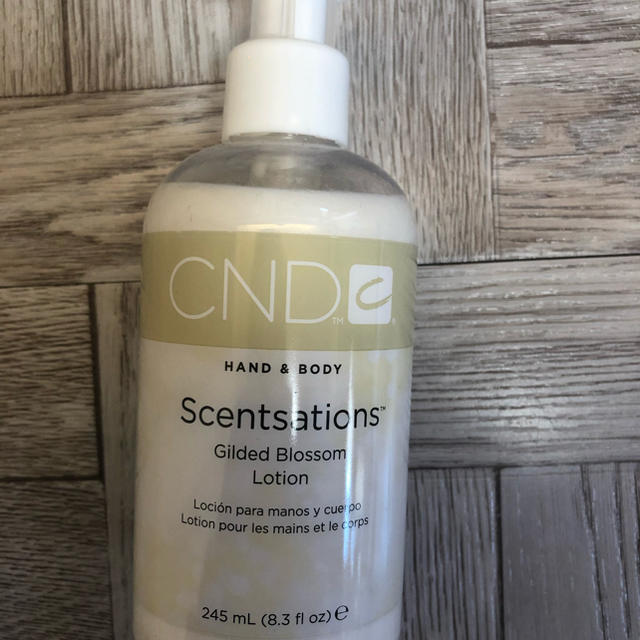 CND(シーエヌディー)のセンセーション コスメ/美容のボディケア(ボディローション/ミルク)の商品写真