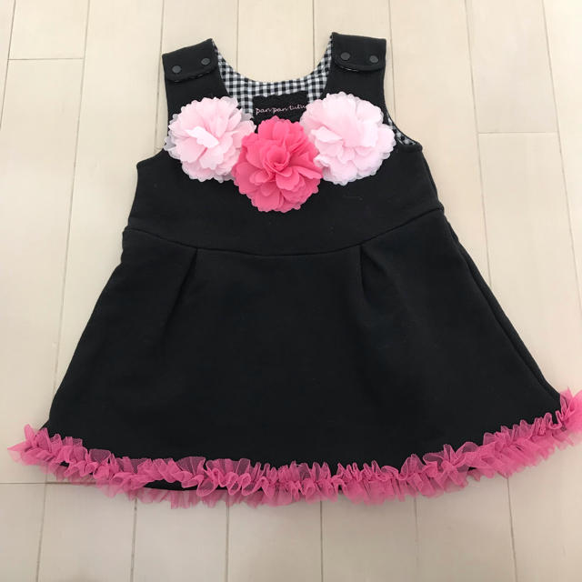 panpantutu 80 美品 ワンピース 花びら フリル ピンク ブラック  キッズ/ベビー/マタニティのベビー服(~85cm)(ワンピース)の商品写真