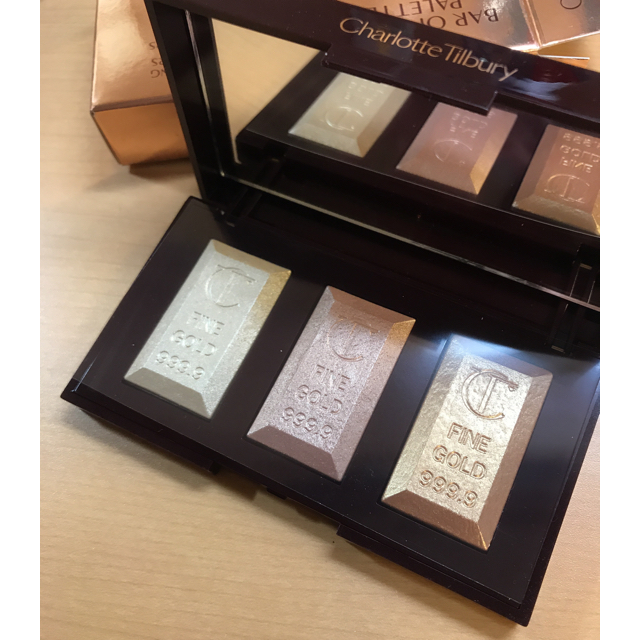 ベースメイク/化粧品Charlotte Tilbury bar of gold palette 新品