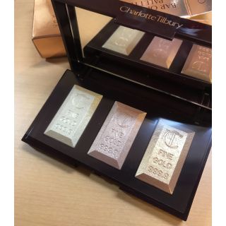 セフォラ(Sephora)のCharlotte Tilbury bar of gold palette 新品(フェイスパウダー)