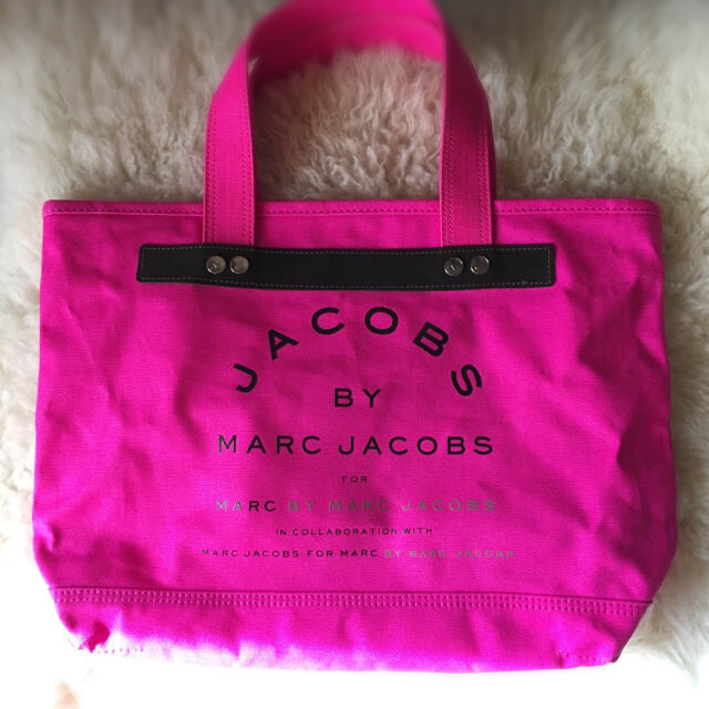 MARC BY MARC JACOBS(マークバイマークジェイコブス)のMARC BY MARC JACOBS   トートバッグ  レディースのバッグ(トートバッグ)の商品写真