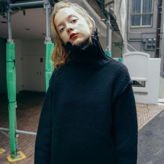 BEAUTY&YOUTH UNITED ARROWS(ビューティアンドユースユナイテッドアローズ)のperverze クラッシュ ワイドタートル ニット レディースのトップス(ニット/セーター)の商品写真