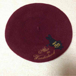 アリスのうさぎ 刺繍 羊毛ベレー 帽子(ハンチング/ベレー帽)