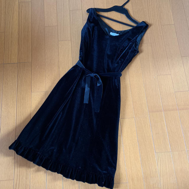 Feroux(フェルゥ)のフェルウ ベロア黒ドレス レディースのワンピース(ひざ丈ワンピース)の商品写真