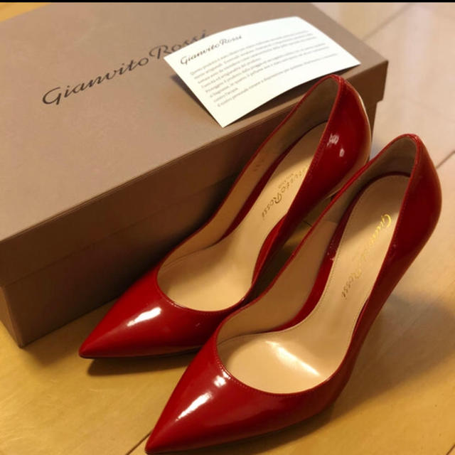 Gianvito Rossi(ジャンヴィットロッシ)の大幅値下げGianvito Rossi 未使用35.5パンプス レディースの靴/シューズ(ハイヒール/パンプス)の商品写真