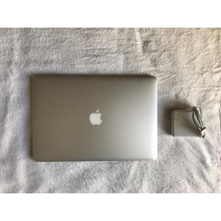 マック(Mac (Apple))のMacBook Pro 2015 SSD 512GB 半年前に液晶以外交換済(ノートPC)