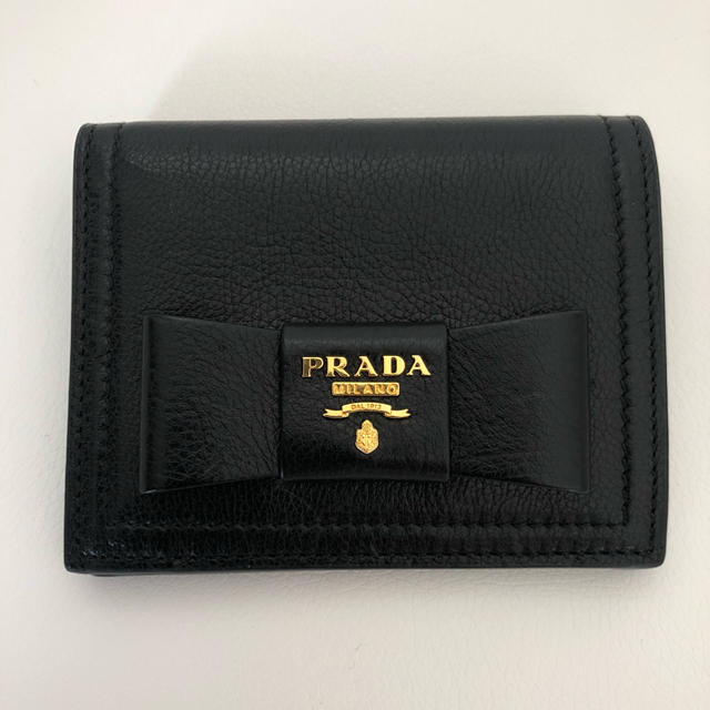 プラダ PRADA☆リボン 二つ折り財布 (レザー)  美品