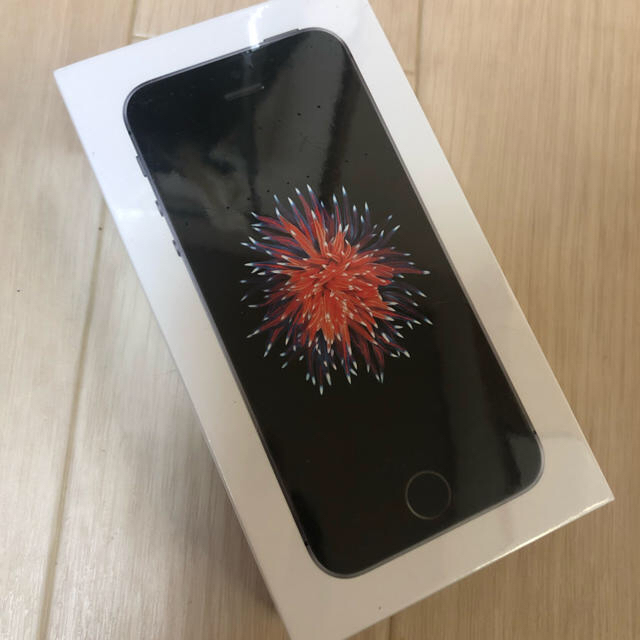 全国宅配無料 Apple - ♫ iPhoneSE 128GB SIMフリー スペースグレイ