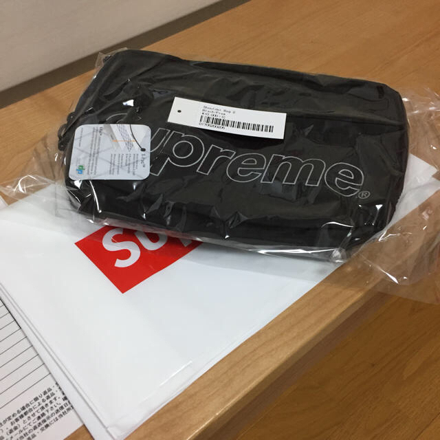 Supreme(シュプリーム)の18FW Supreme Shoulder Bag  ショルダーバッグ 国内正規 メンズのバッグ(ショルダーバッグ)の商品写真