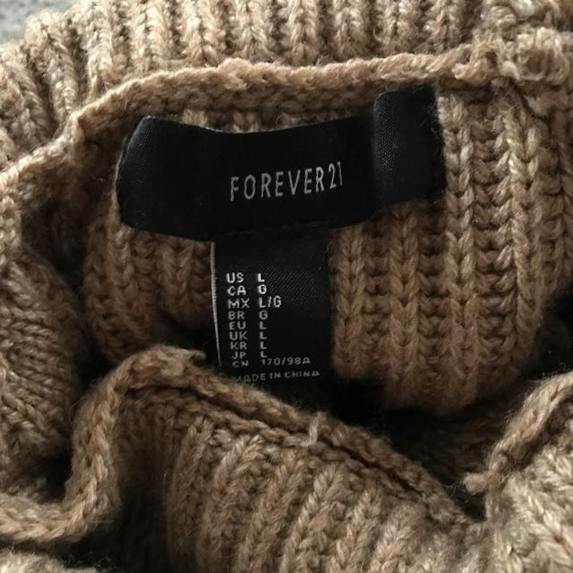 FOREVER 21(フォーエバートゥエンティーワン)のForever21 ケーブルニットワンピ レディースのトップス(ニット/セーター)の商品写真