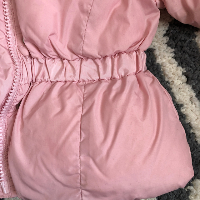 babyGAP(ベビーギャップ)のダウン   キッズ/ベビー/マタニティのキッズ服女の子用(90cm~)(ジャケット/上着)の商品写真