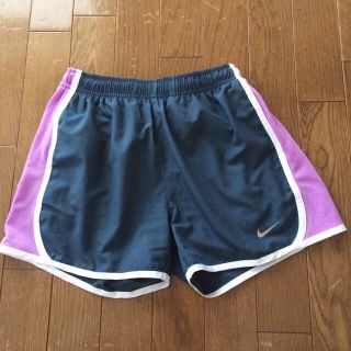 ナイキ(NIKE)のナイキNIKEジョギングウエア(ショートパンツ)