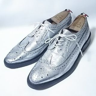 トムブラウン(THOM BROWNE)の
希少プラチナ銀!トムブラウン高級牛革レザーウィングチップローファー


(ドレス/ビジネス)