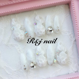 ホワイトマーブル♡3Dバラ♡ビジューネイル コスメ/美容のネイル(つけ爪/ネイルチップ)の商品写真