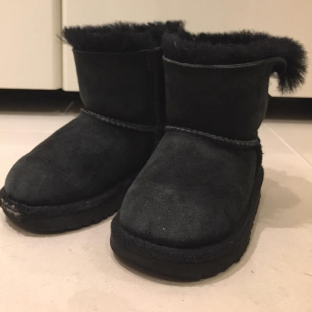 UGG(アグ)のUGG ミニベイリーボウ キッズ 14.5cm キッズ/ベビー/マタニティのベビー靴/シューズ(~14cm)(ブーツ)の商品写真