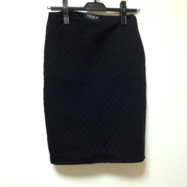 GROWZE(グローゼ)のGROWZEキルトタイトスカート レディースのスカート(ひざ丈スカート)の商品写真