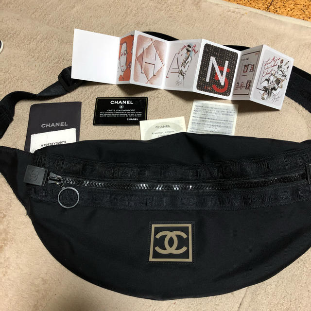 CHANEL(シャネル)の【美品】CHANEL スポーツ バナナ メンズのバッグ(ボディーバッグ)の商品写真