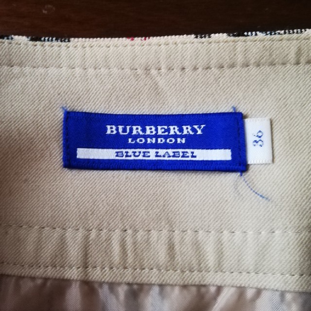 BURBERRY BLUE LABEL(バーバリーブルーレーベル)のバーバリー　ミニスカート レディースのスカート(ミニスカート)の商品写真