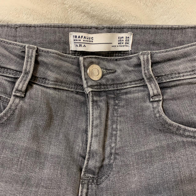 ZARA(ザラ)のZARA グレースキニーデニムパンツ レディースのパンツ(デニム/ジーンズ)の商品写真