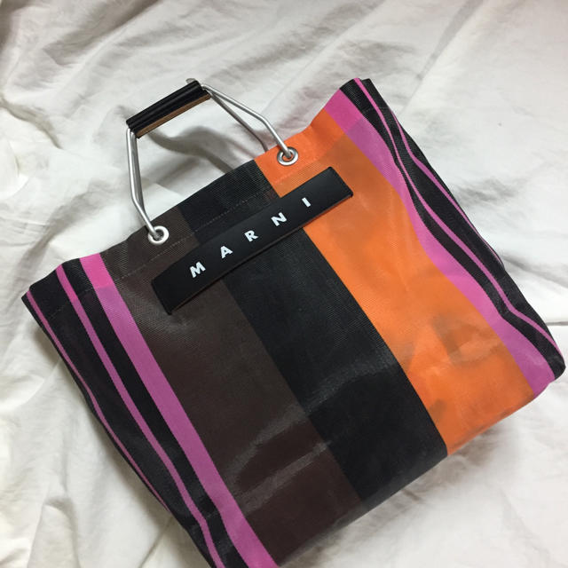 Marni(マルニ)のMARNI フラワーカフェパック マルチピンク レディースのバッグ(かごバッグ/ストローバッグ)の商品写真