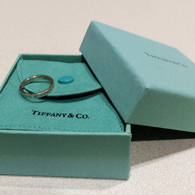 Tiffany & Co.(ティファニー)の【正規品】ティファニー  リング/シルバー925リング 箱付き レディースのアクセサリー(リング(指輪))の商品写真