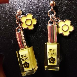 マリークワント(MARY QUANT)のマリークワント　ピアス（イエロー）(ピアス)