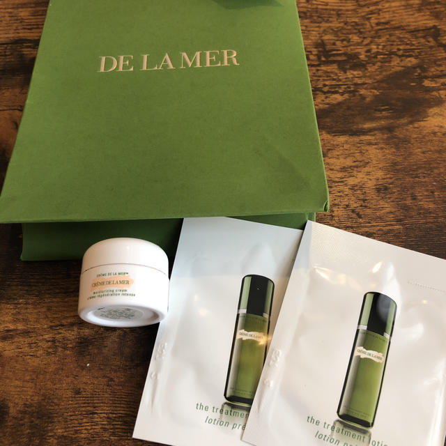 DE LA MER(ドゥラメール)のDE LA MER クリームと化粧水 コスメ/美容のキット/セット(サンプル/トライアルキット)の商品写真