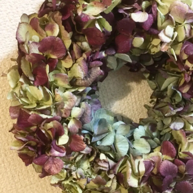 秋色紫陽花のドライリースアンティークワインレッド ハンドメイドのフラワー/ガーデン(ドライフラワー)の商品写真