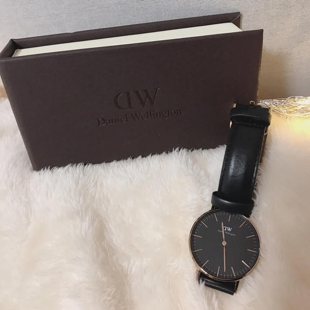 Daniel Wellington(ダニエルウェリントン)のDWブラック&ゴールド レディースのファッション小物(腕時計)の商品写真